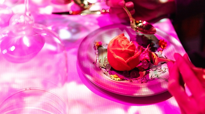 ARTLICIOUS x LE LAPIN Bangkok ชวนสัมผัส Immersive Experience Fine Dining ภายใต้คอนเซ็ปต์ละครประกอบมื้ออาหาร “ร้อยรสบุพเพสันนิวาส”