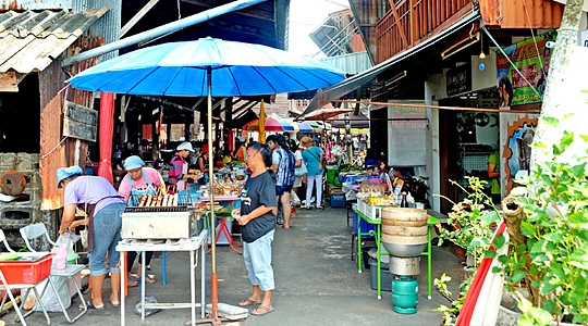 เดินเล่น กินขนม ชมบ้านเก่าที่ “ชุมชนขนมแปลก” จันทบุรี