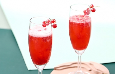 Berry Sparkling เครื่องดื่มสปาร์กลิ้งซาบซ่า สำหรับโอกาสพิเศษ
