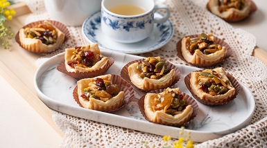 พายสารพัดถั่วและผลไม้แห้ง สูตรเร่งด่วนของป้าเจี๊ยบ (Mixed Nuts & Dried Fruits Pie)