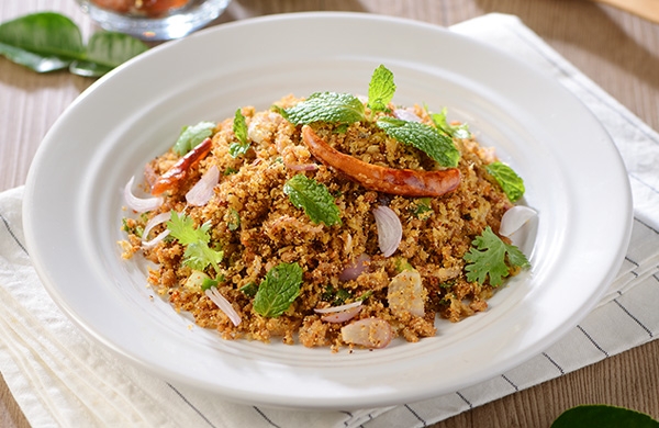 ลาบปลาดุกแห้ง - Gourmet & Cuisine Magazine