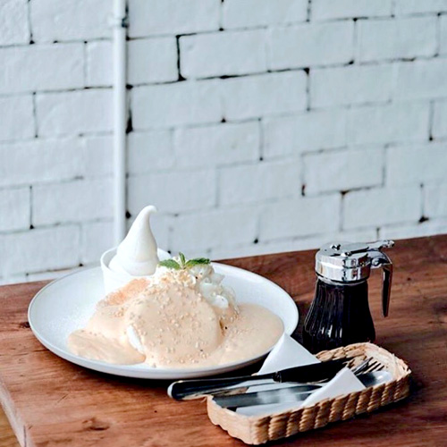 Land Dear Café & Bistro