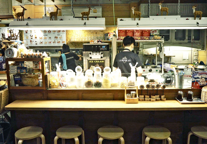 Land Dear Café & Bistro