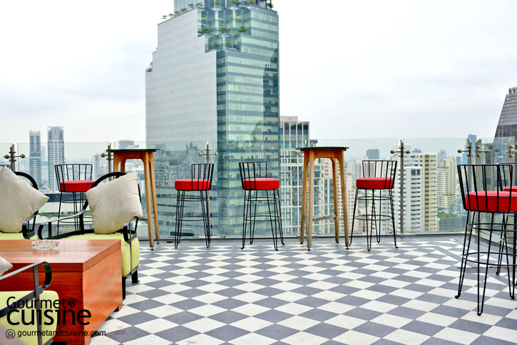 ดื่มด่ำกับบรรยากาศสุดหรูใจกลางสุขุมวิทไปกับ “MOJJO Rooftop Lounge & Bar”