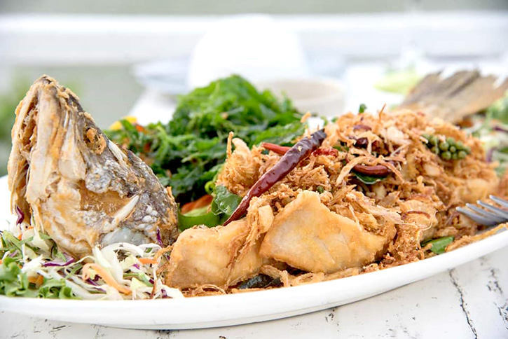 ชวนกิน 10 ร้านอาหารอร่อย “ระยอง” ห้ามพลาด!