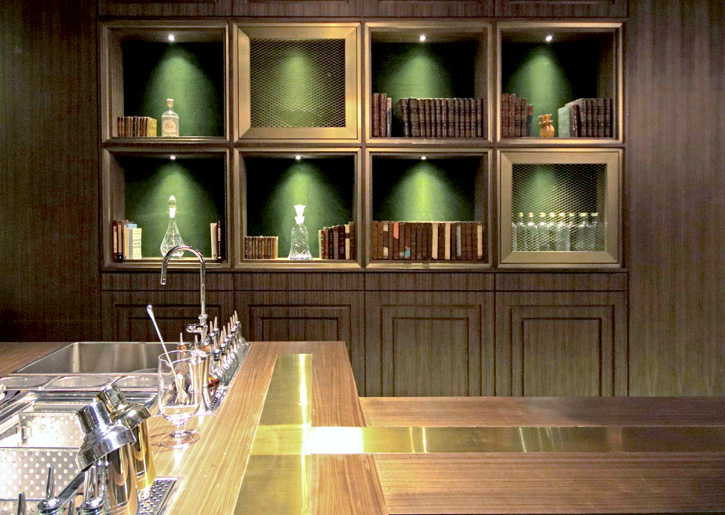 ดื่มด่ำโลกของเฮมิงเวย์ที่ The Old Man บาร์อันดับ 1 จากฮ่องกงสู่แมนดาริน โอเรียนเต็ล กรุงเทพฯ