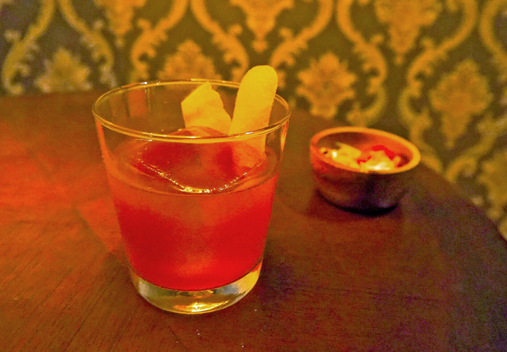 ดื่มด่ำโลกของเฮมิงเวย์ที่ The Old Man บาร์อันดับ 1 จากฮ่องกงสู่แมนดาริน โอเรียนเต็ล กรุงเทพฯ