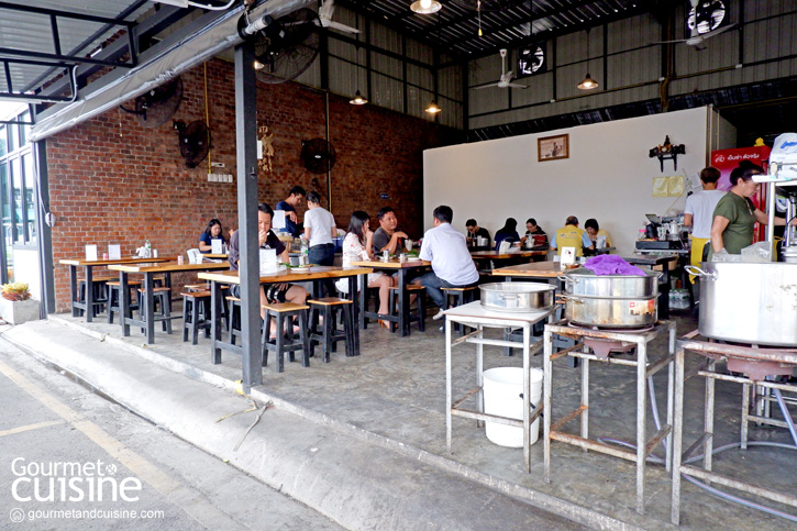 คอหมูพระราม 5 ร้านหมูย่างที่ไม่ธรรมดา ลองสักนิดแล้วจะติดใจ