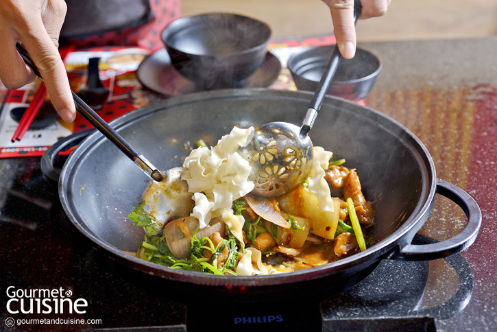ลองประสบการณ์ใหม่ของหม้อไฟสูตรฮ่องกงกันที่ AH NAM