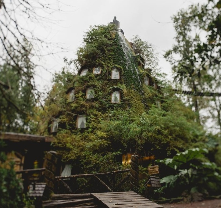 Huilo Huilo Montaña Mágica Lodge