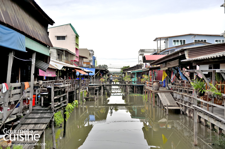 แวะเที่ยวตลาดระแหงแล้วแปลงร่างเป็นนักเพาะเห็ด