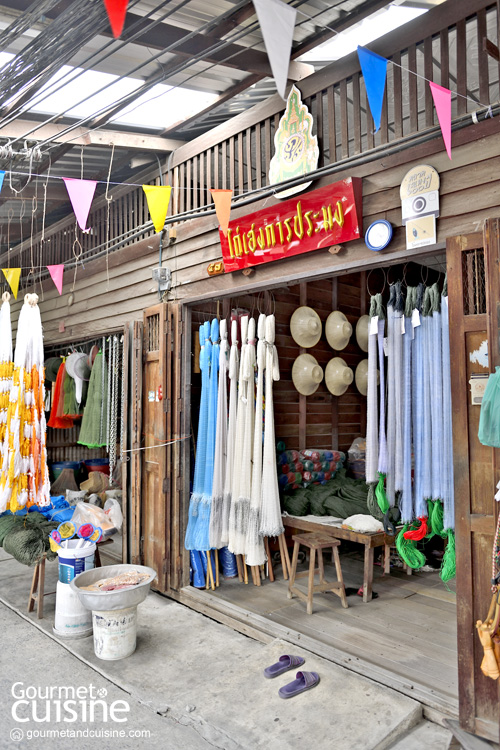 แวะเที่ยวตลาดระแหงแล้วแปลงร่างเป็นนักเพาะเห็ด