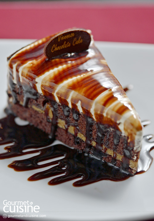 Viennese Chocolate Cake : Neil’s Tavern