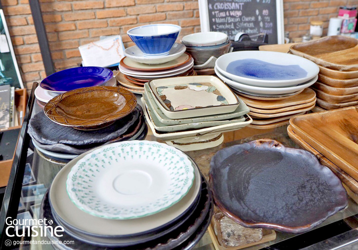 Brown Café Where We Bake & Blend ภูเก็ต คาเฟ่ที่คนรักเค้กต้องมาโดน