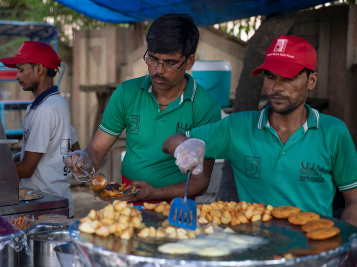 ละเลียดอาหารริมทางร้านดังทั่วเอเชียไปกับสารคดีชุด Street Food