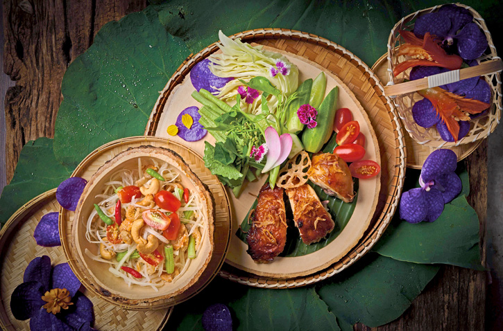 อิ่มอร่อยกับบุฟเฟ่ต์อาหารไทย เทศกาลลอยกระทง ณ ห้องอาหารไทย สไปซ์ มาร์เก็ต