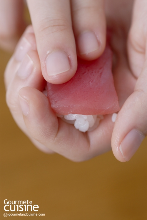 วิธีปั้นซูชิ อร่อยง่ายได้ที่บ้าน