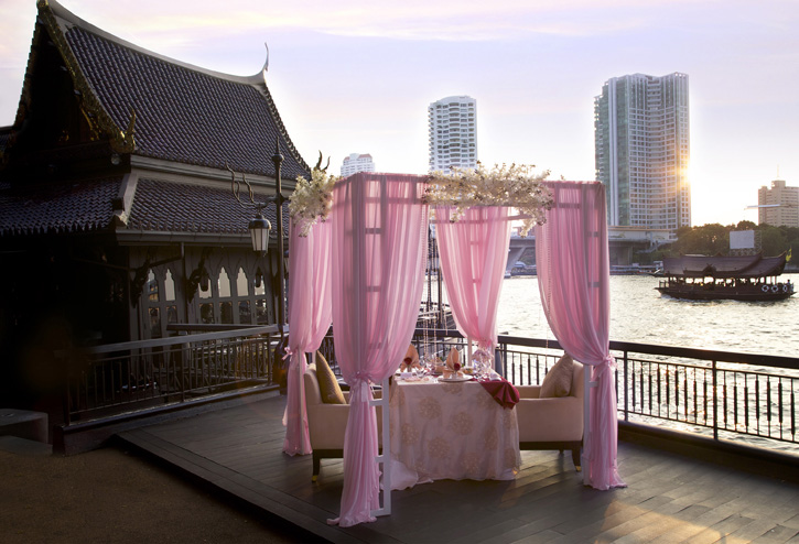 โรงแรมแชงกรี-ลา กรุงเทพฯ ขอเชิญทุกท่านมาร่วม ฉลองเทศกาลวันแห่งความรักพร้อมอิ่มเอมไปกับอาหารมื้อค่ำเลิศรสในค่ำคืนวันวาเลนไทน์ภายใต้ แสงจันทร์ริมแม่น้ำเจ้าพระยาอันสุดแสนโรแมนติกใน ในธีม “Wine’s My Valentine”