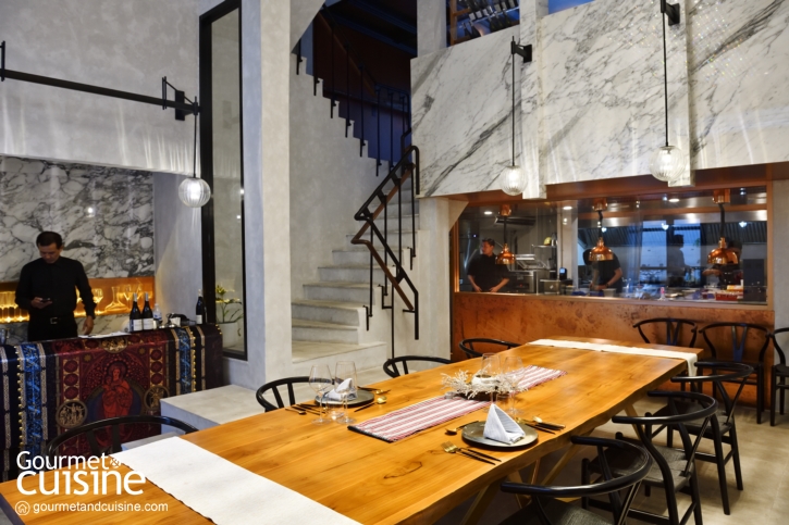 ADHOC BKK ไพรเวทไดนิ่งที่นำเสนออาหารไทยในหน้าตาที่แปลกใหม่