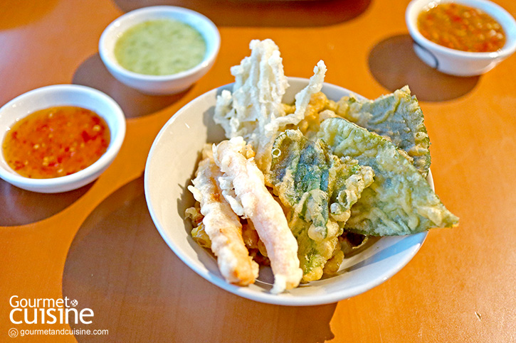 ชวนสายยำ สายตำ และสายซีฟู้ดไปอร่อยกับใบหยกบุฟเฟต์ ทะเลยกชั้น “ร้อยยำตำทะเลลอยฟ้า” บนชั้น 78 โรงแรมใบหยกสกาย