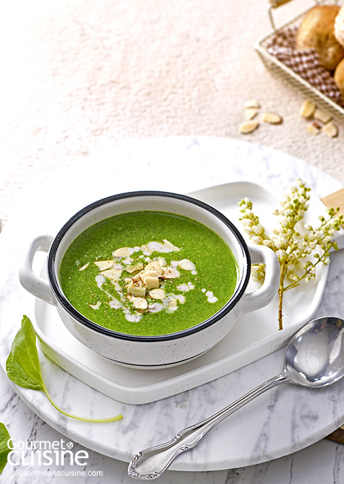 Spinach Potato and Almond Soup  