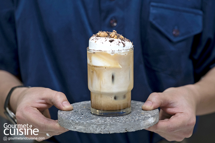 Taste Café Atelier กาแฟดีในโกดังศิลปะสุดฮิปบนถนนวัวลาย
