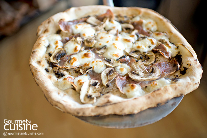 Breeze Café & Bar เปิดตัวเมนูใหม่ พิซซ่าเตาถ่าน 11 หน้าท้าให้ลอง
