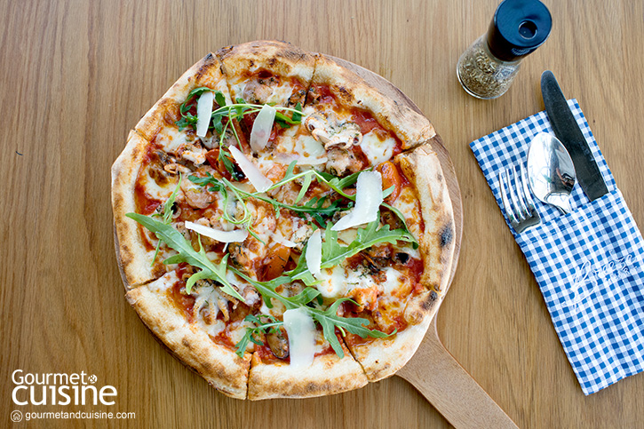 Breeze Café & Bar เปิดตัวเมนูใหม่ พิซซ่าเตาถ่าน 11 หน้าท้าให้ลอง