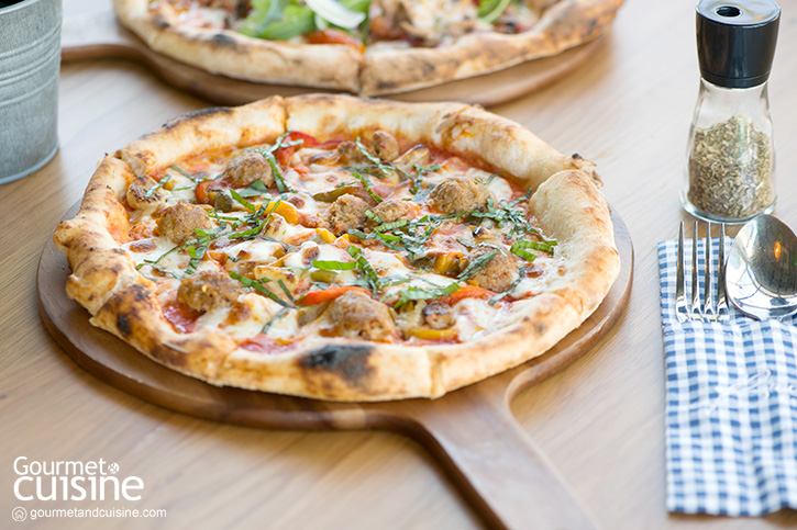 Breeze Café & Bar เปิดตัวเมนูใหม่ พิซซ่าเตาถ่าน 11 หน้าท้าให้ลอง