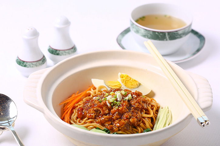 หนึ่งเดียวในตอนนี้ “บะหมี่เส้นสดสไตล์กวางตุ้ง” หอม เหนียวนุ่มในคำเดียว ณ ห้องอาหารจีนไดนาสตี้
