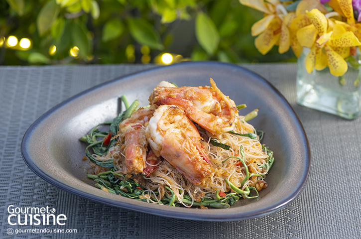ชมอรุณ ร้านอาหารไทยบรรยากาศดีริมน้ำย่านท่าเตียน