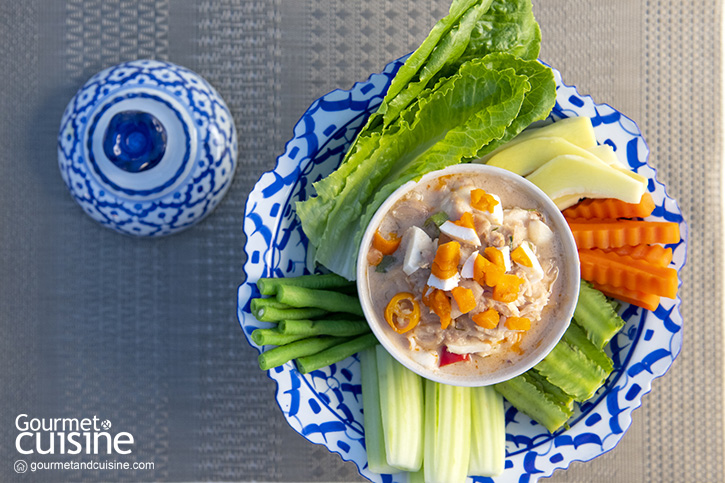 ชมอรุณ ร้านอาหารไทยบรรยากาศดีริมน้ำย่านท่าเตียน