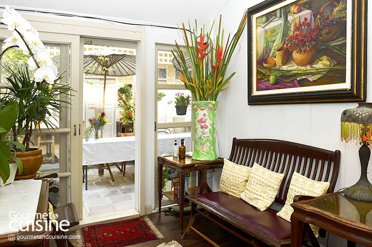 “ชานพระนคร” ร้านอาหารไทยที่ซุกซ่อนอยู่หลังร้านขายของเก่าบนถนนพระสุเมรุ