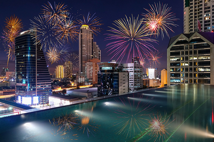 นอนเคาท์ดาวน์ข้ามคืนปีใหม่ ที่โรงแรมอีสติน แกรนด์ สาทร กรุงเทพฯ
