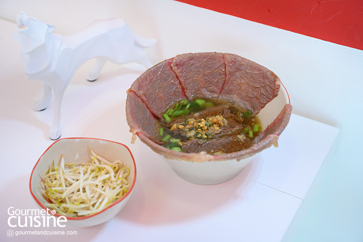 “หมาป่าล่าเนื้อ เตาปูน” ร้านก๋วยเตี๋ยวเนื้อที่จะทำให้คุณแปลงร่างเป็นหมาป่า