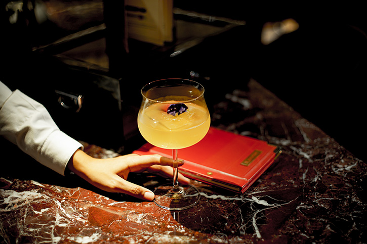 Playroom Café คาเฟ่สุดเซ็กซี่เฉพาะกิจสำหรับคอกาแฟย่านเอกมัย