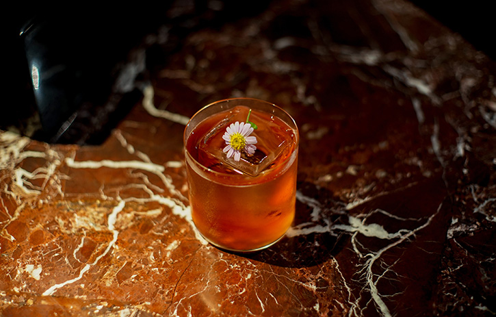 Playroom Café คาเฟ่สุดเซ็กซี่เฉพาะกิจสำหรับคอกาแฟย่านเอกมัย