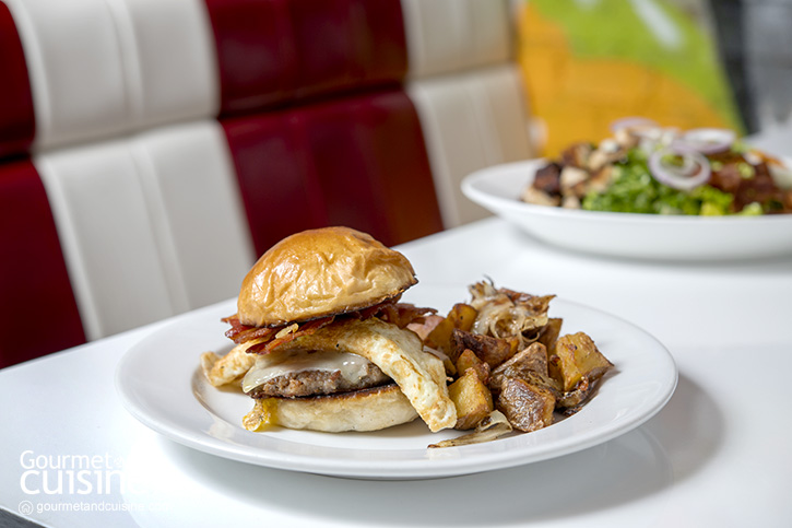 Mickey’s Diner ความอร่อยสไตล์อเมริกันคอมฟอร์ตฟู้ดแห่งหลังสวน
