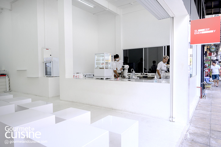 จิบกาแฟที่บ้านหลังใหม่ย่านสะพานควายของ Sleep Enemy
