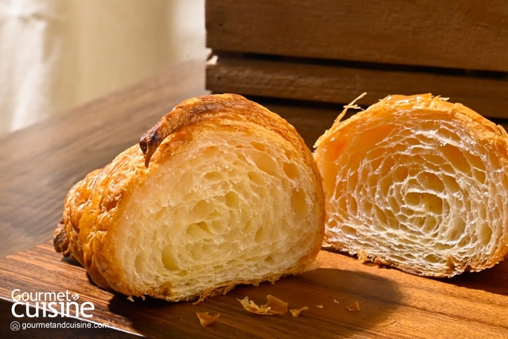 หอมกรุ่นเบเกอรี่แบบเดลิเวอรี by Zurich Bread Factory and Café