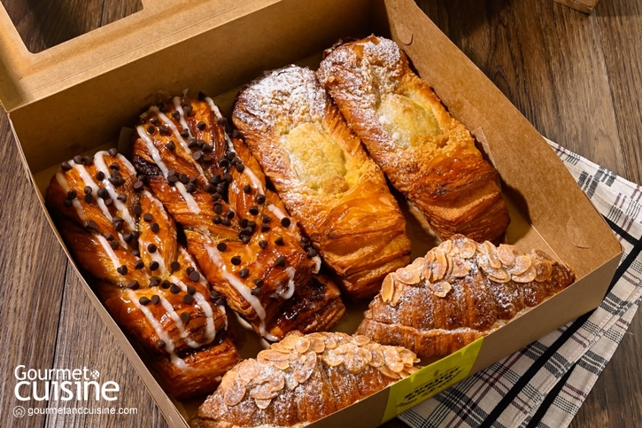 หอมกรุ่นเบเกอรี่แบบเดลิเวอรี by Zurich Bread Factory and Café