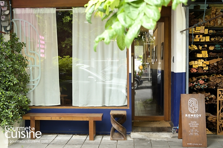 “Remedy Coffee Roastery” จิบกาแฟดีเยียวยาหัวใจในคาเฟ่น่านั่งแห่งถนนดำรงรักษ์