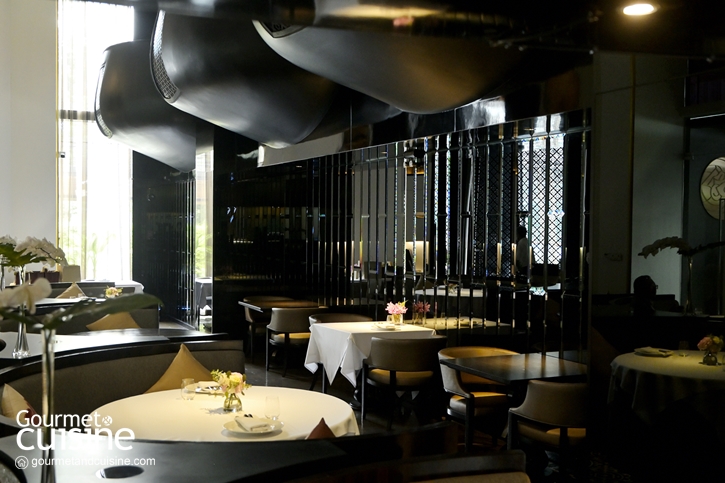 Royal Osha (รอยัล โอชา) ร้านอาหารที่ยกระดับอาหารไทยไปสู่ความโมเดิร์น
