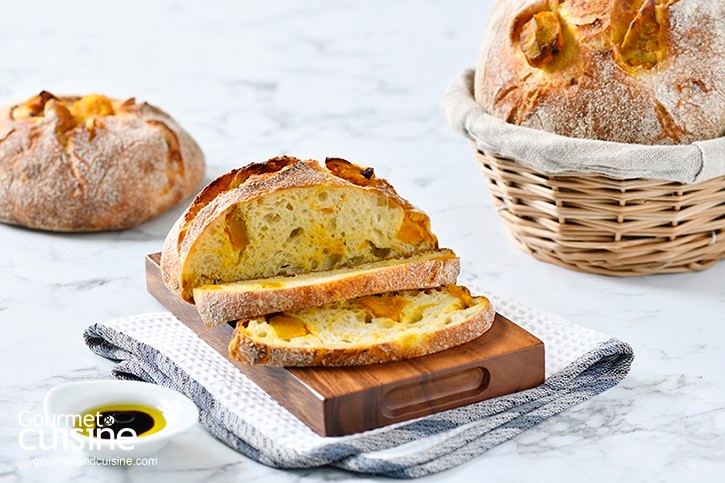 ขนมปังโกลเดนคอร์นฟักทอง ขนมอบที่ทำได้ที่บ้าน