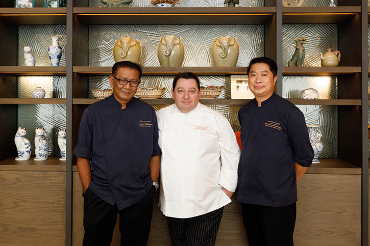 สุดยอดเชฟแห่ง ‘มณเฑียร สุรวงศ์’ พลิกฟื้นรสชาติคลาสสิกสู่หัวใจคนมิลเลเนียล