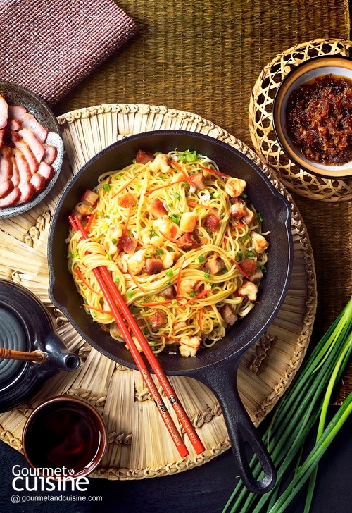 บะหมี่ผัดซอสเอ็กซ์โอ