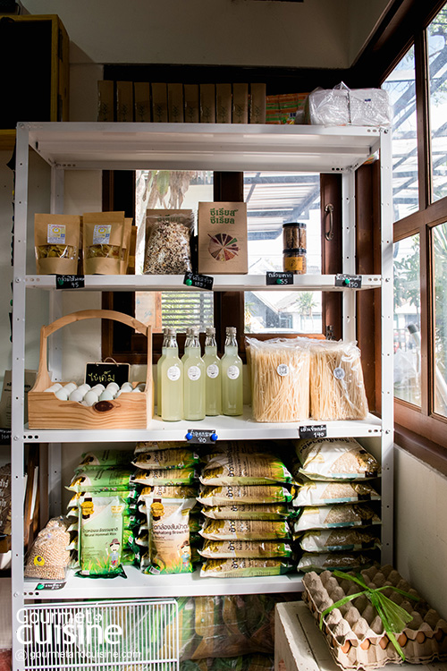 ยักษ์ กะ โจน (สัมมากร) ร้านอาหารที่เสิร์ฟเมนูแบบ ‘ตามมี’ แล้วแต่วัตถุดิบที่มีในแต่ละวัน