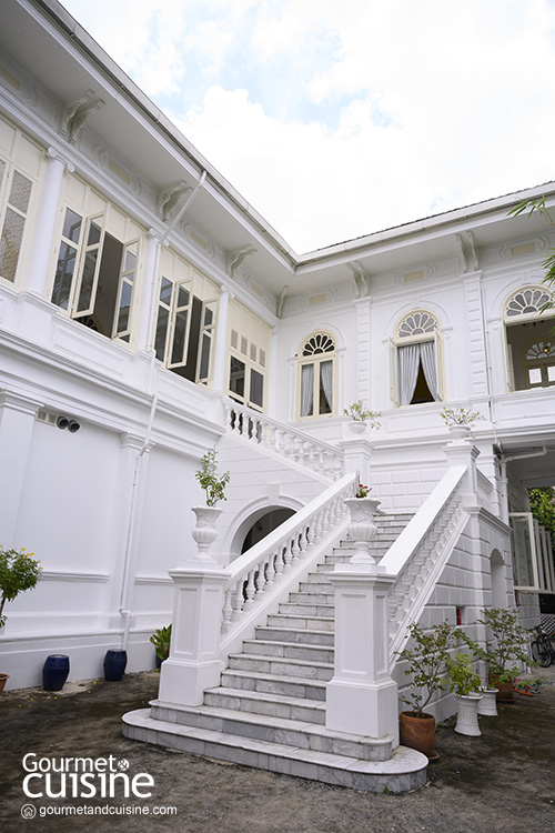 จิบชาชมวังเก่าที่ Deva Manor ย่านกรุงเกษม ไม่ต้องนั่งไทม์แมชชีนเพราะขับรถมาที่นี่ง่ายกว่า