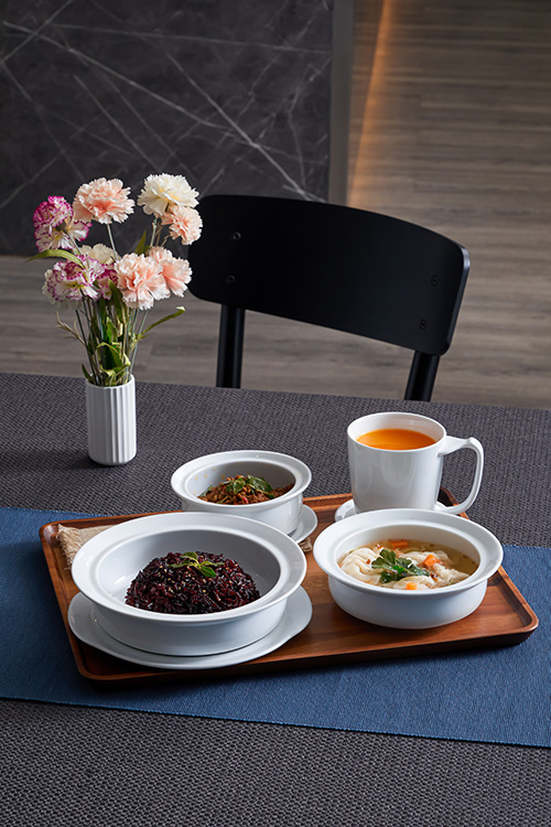 “Honour Collection” ชุดถ้วยชามเพื่อผู้สูงอายุจาก “ภัทรา พอร์ซเลน”