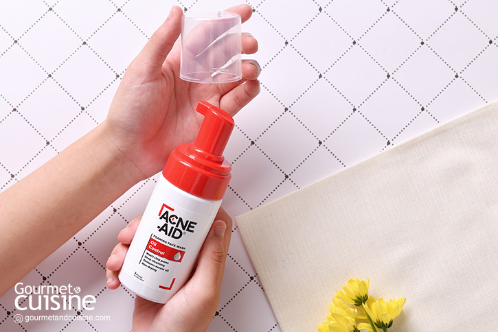 รีวิวโฟมล้างหน้าสำหรับผิวมัน Acne-Aid Foaming Face Wash Oil Control
